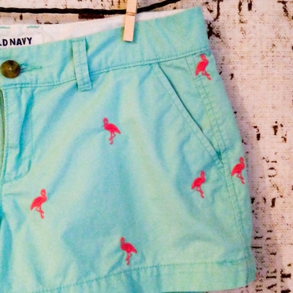 Old Navy flamingo chino cotton embroidered shorts - Picture 4 of 9